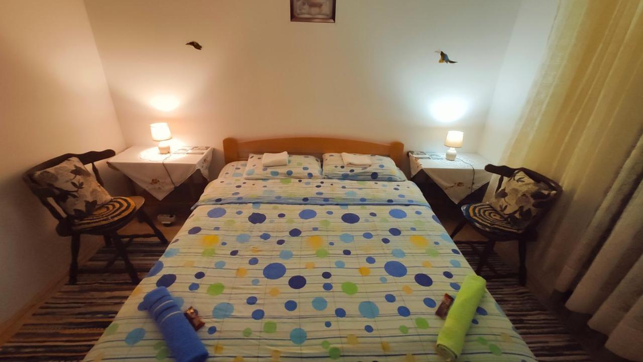 Privatni Smjestaj "Mratinje" Guest House Pluzine Exterior photo